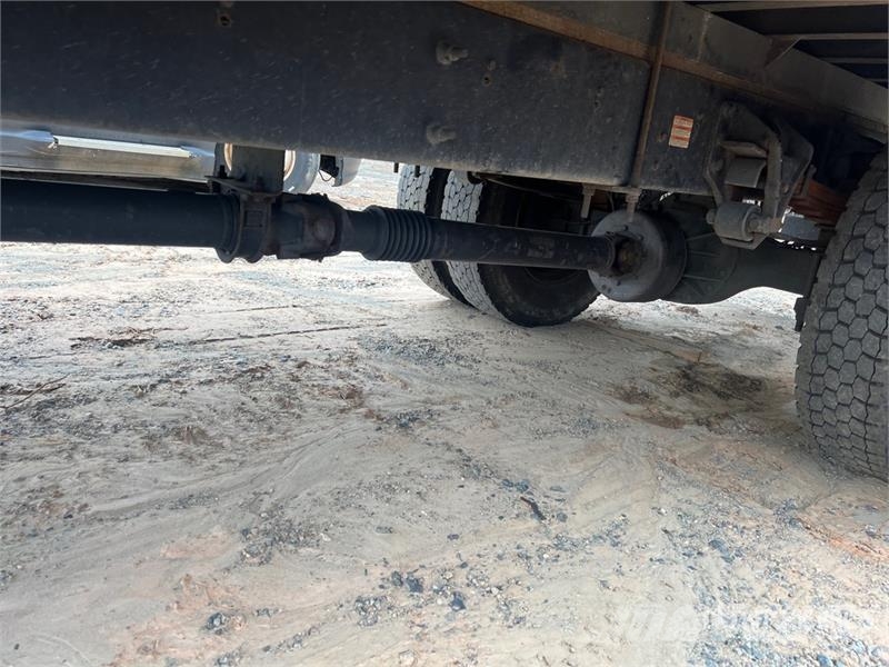Ford F-650 XLT 4x2 Van Truck Furgons