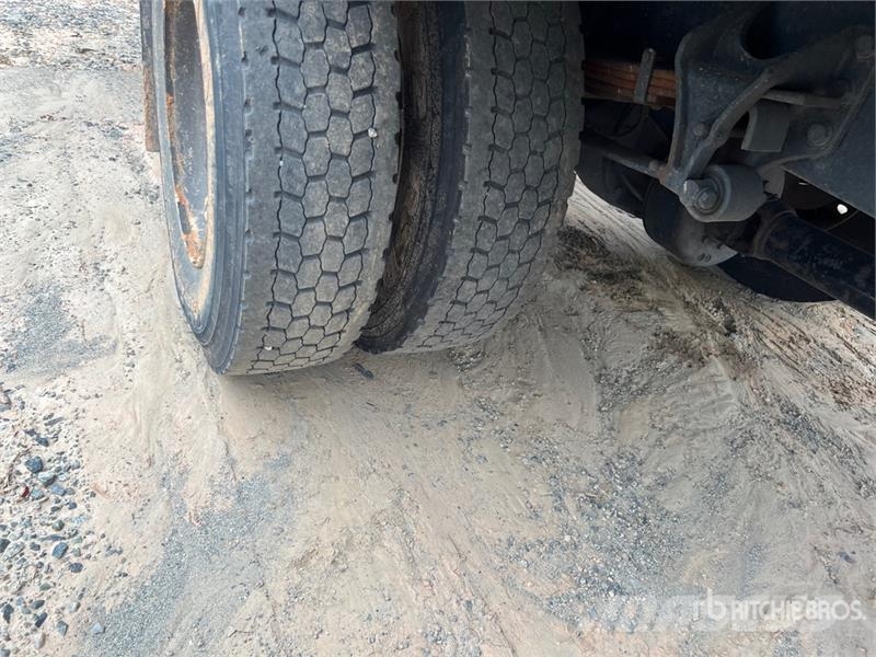 Ford F-650 XLT 4x2 Van Truck Furgons