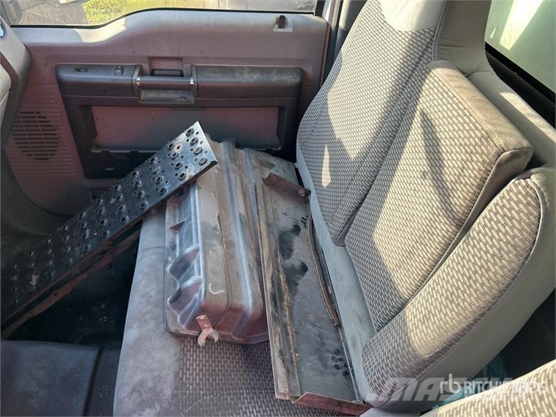 Ford F-650 XLT 4x2 Van Truck Camion Fourgon