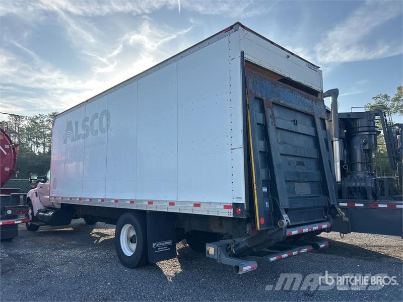 Ford F-650 XLT 4x2 Van Truck Camion Fourgon