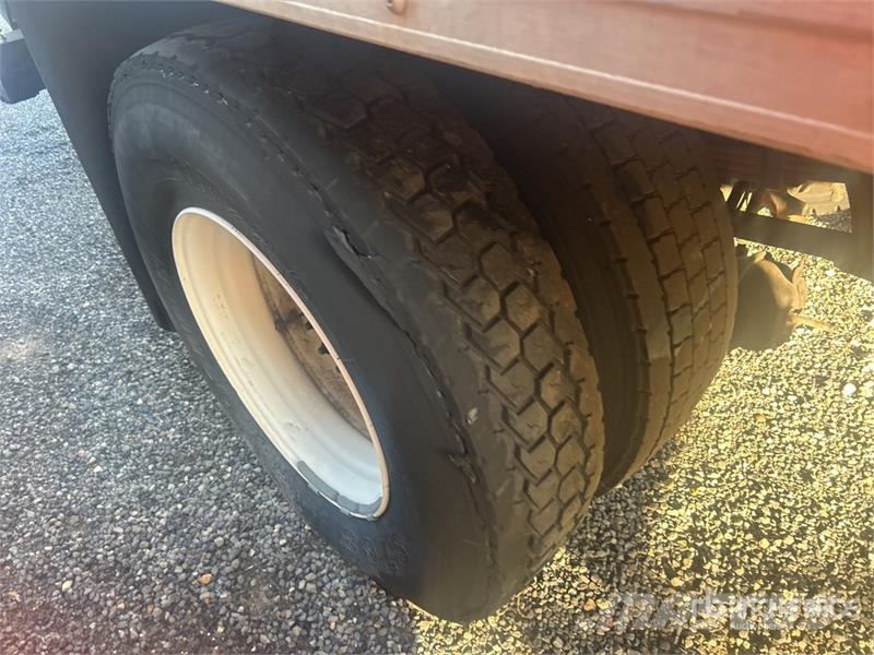 Ford F-650 XLT 4x2 Van Truck Camion Fourgon