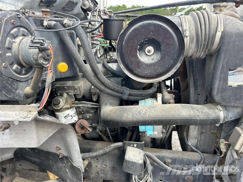Ford F-700 4x2 Attenuator Truck Munitsipaalsõidukid