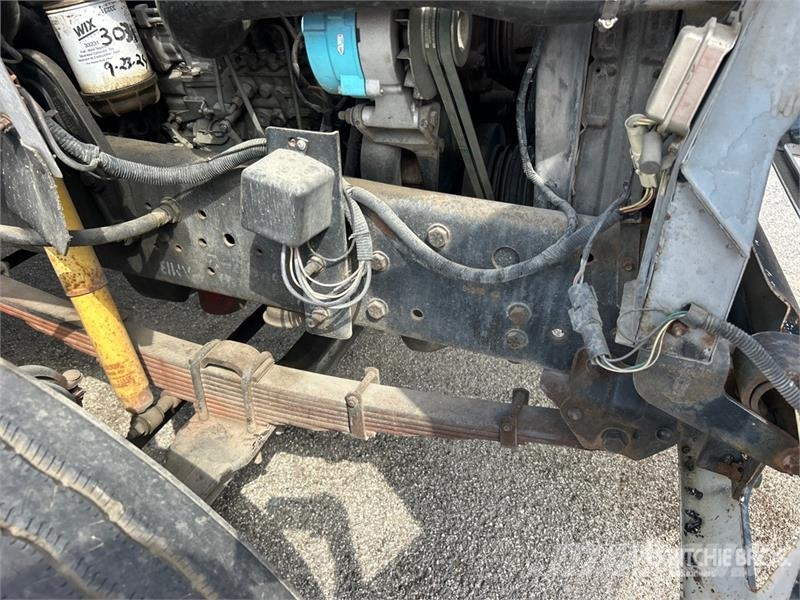 Ford F-700 4x2 Attenuator Truck Munitsipaalsõidukid