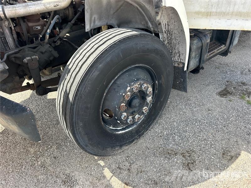 Ford F-700 4x2 Attenuator Truck Munitsipaalsõidukid