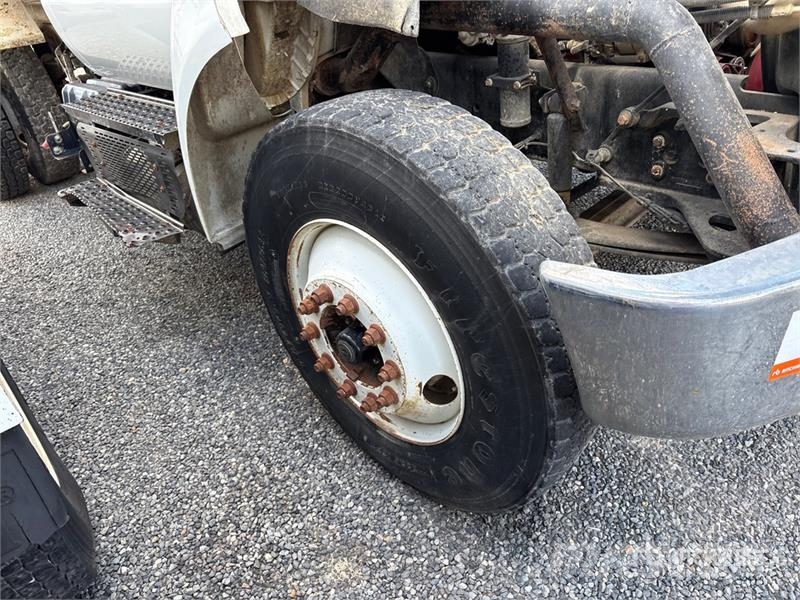 Ford F-750 Ūdens mašīnas