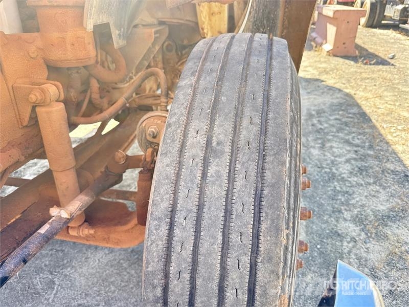 Ford F-750 Tovornjaki za vodo