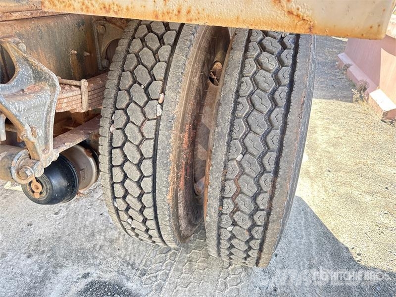 Ford F-750 Tovornjaki za vodo