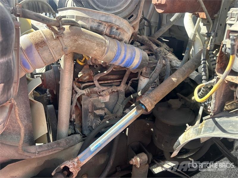 Ford F-750 Auto-tanques