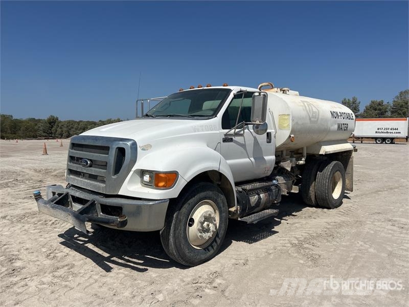 Ford F-750 Ūdens mašīnas