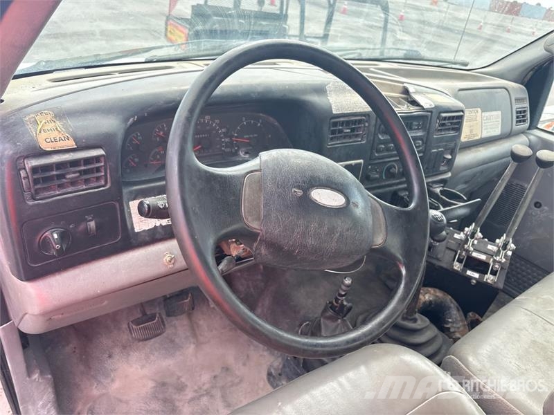 Ford F-750 Camiones cisterna