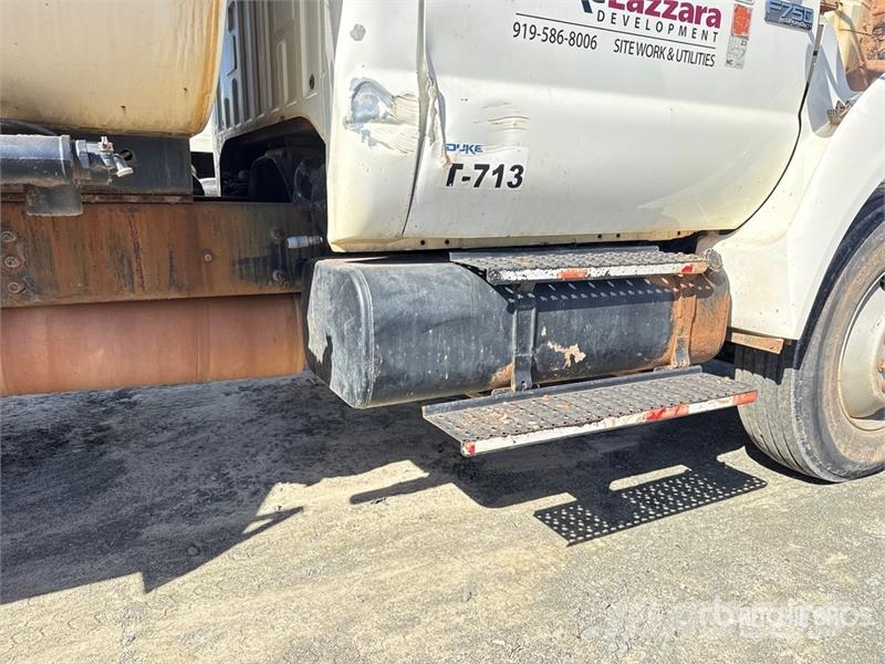 Ford F-750 Tovornjaki za vodo