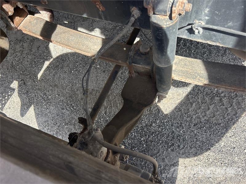 Ford F-750 Auto-tanques
