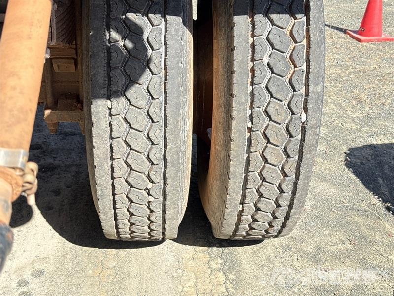 Ford F-750 Tovornjaki za vodo