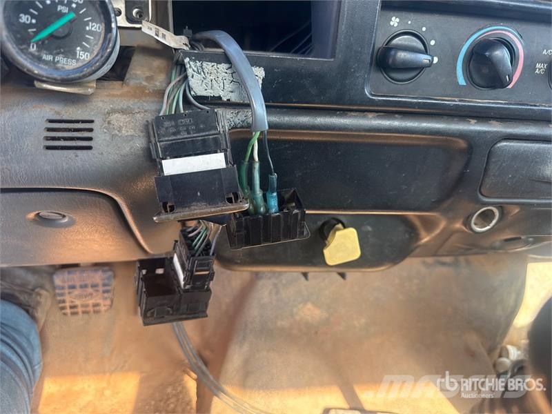Ford F-750 Tovornjaki za vodo