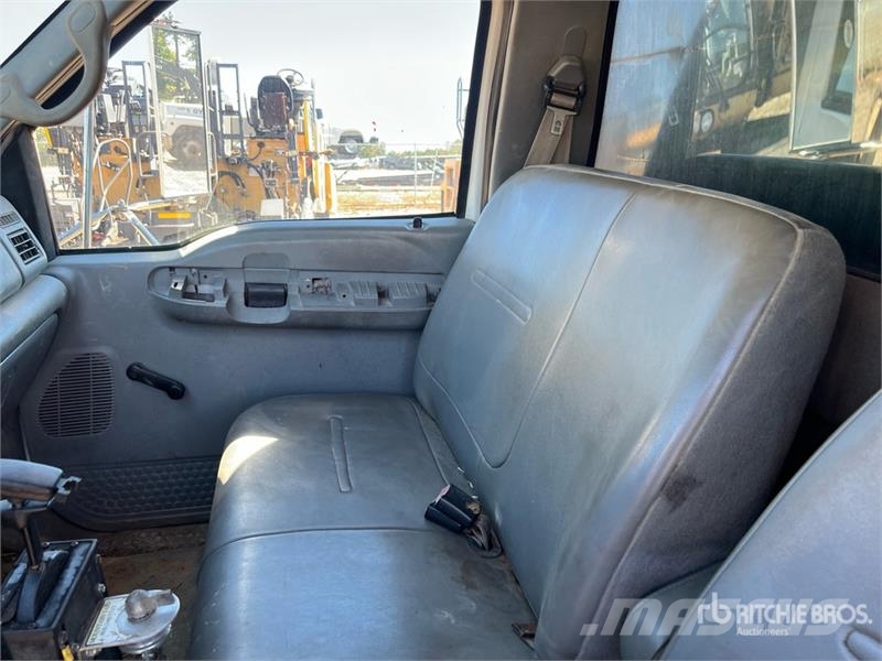Ford F-750 Tippbilar