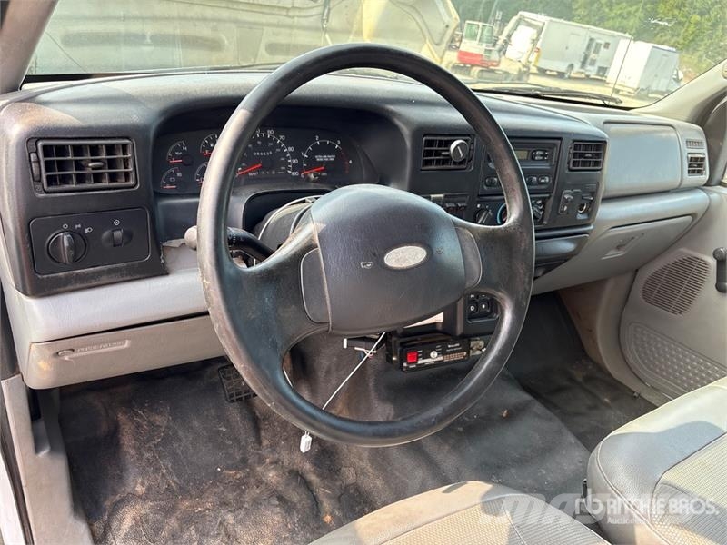 Ford F-750 Pick up/Fiancata ribaltabile
