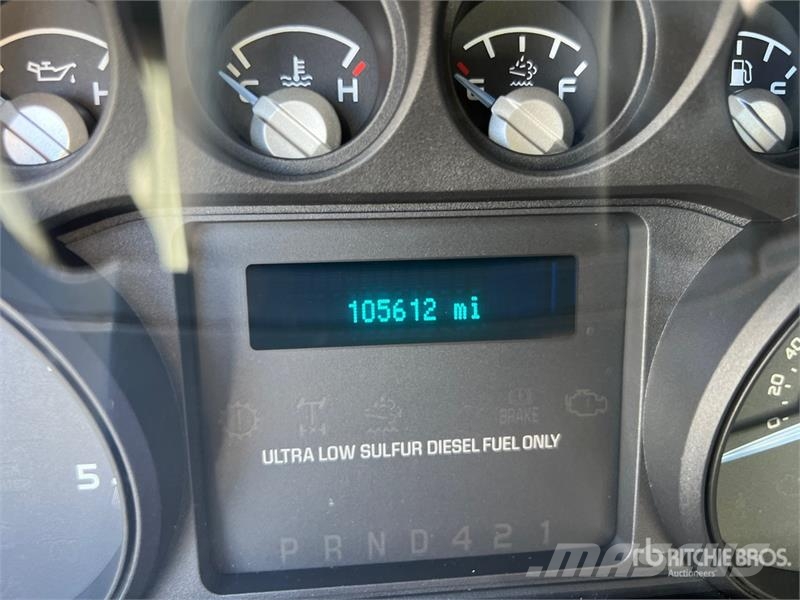 Ford F-750 Autocisterna