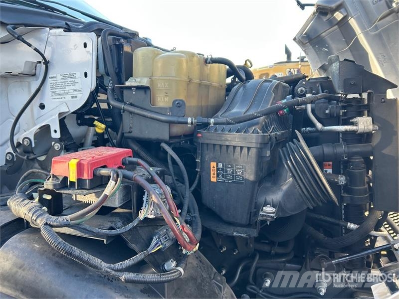Ford F-750 Kravas automašinas konteineru vedeji
