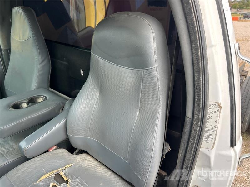 Ford F-750 Kabine i unutrašnjost