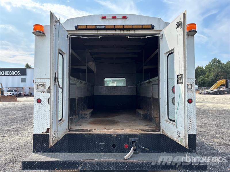 Ford F-750 Pick up/Fiancata ribaltabile