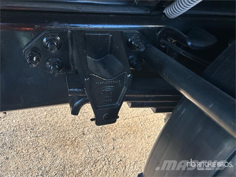Ford F-750 Kravas automašinas konteineru vedeji