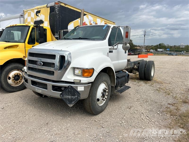 Ford F-750 Kabine i unutrašnjost