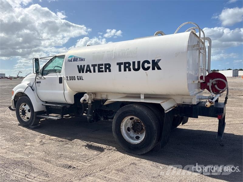 Ford F-750 Camiones cisterna