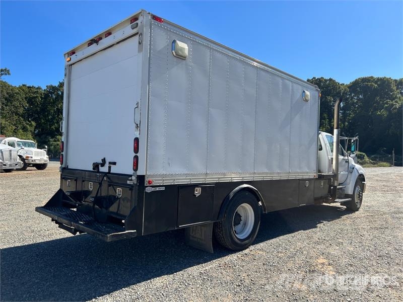 Ford F-750 Autocisterna