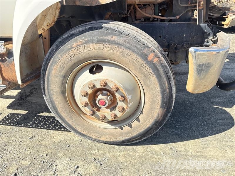 Ford F-750 Tovornjaki za vodo