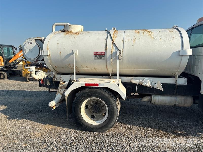 Ford F-750 Wassertanker