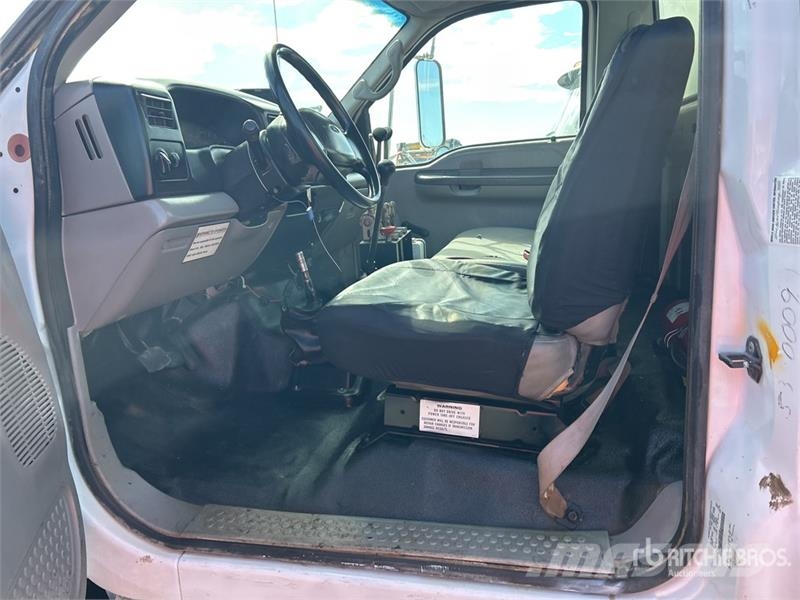 Ford F-750 Vandens sunkvežimiai