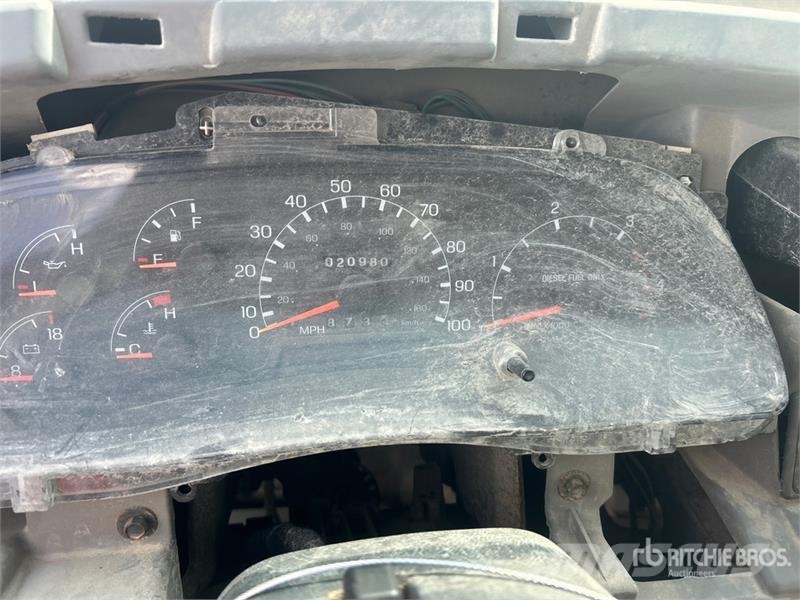 Ford F-750 Auto-tanques