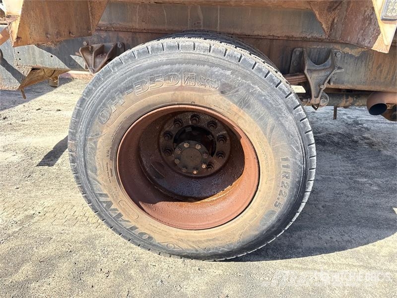 Ford F-750 Tovornjaki za vodo