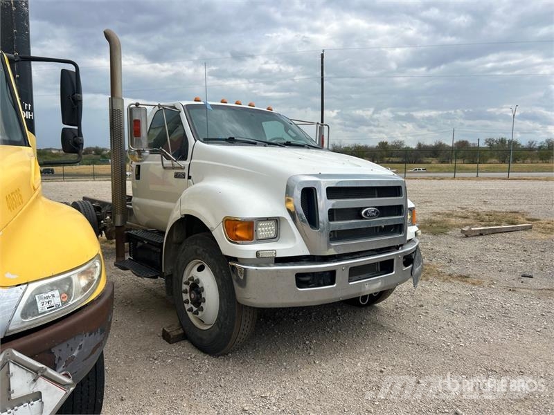 Ford F-750 Kabine i unutrašnjost