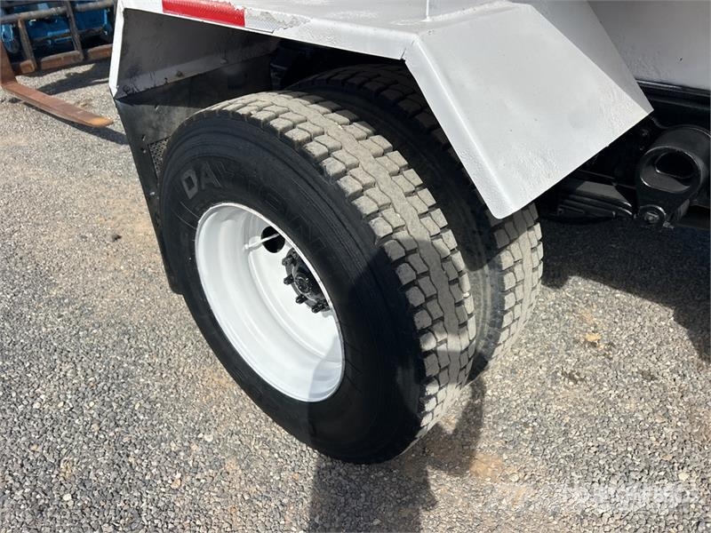 Ford F-750 Vandens sunkvežimiai