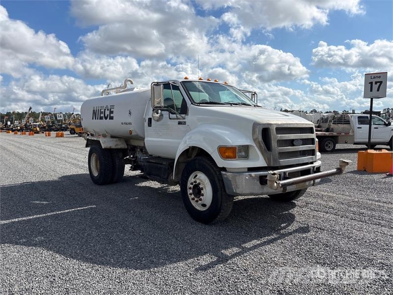 Ford F-750 Ūdens mašīnas