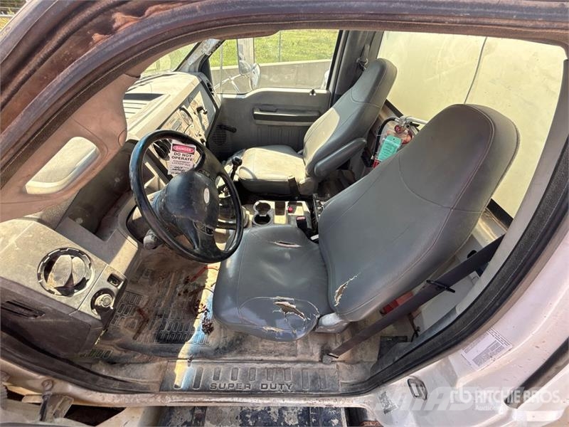 Ford F-750 Camiones cisterna