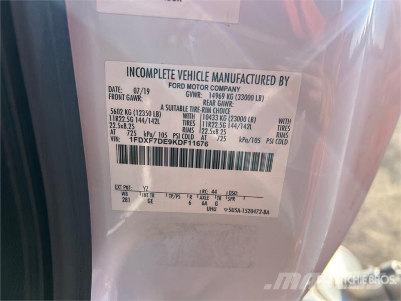 Ford F-750 Kravas automašinas konteineru vedeji