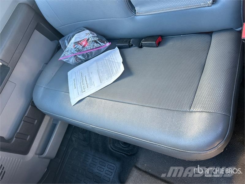 Ford F-750 Kravas automašinas konteineru vedeji