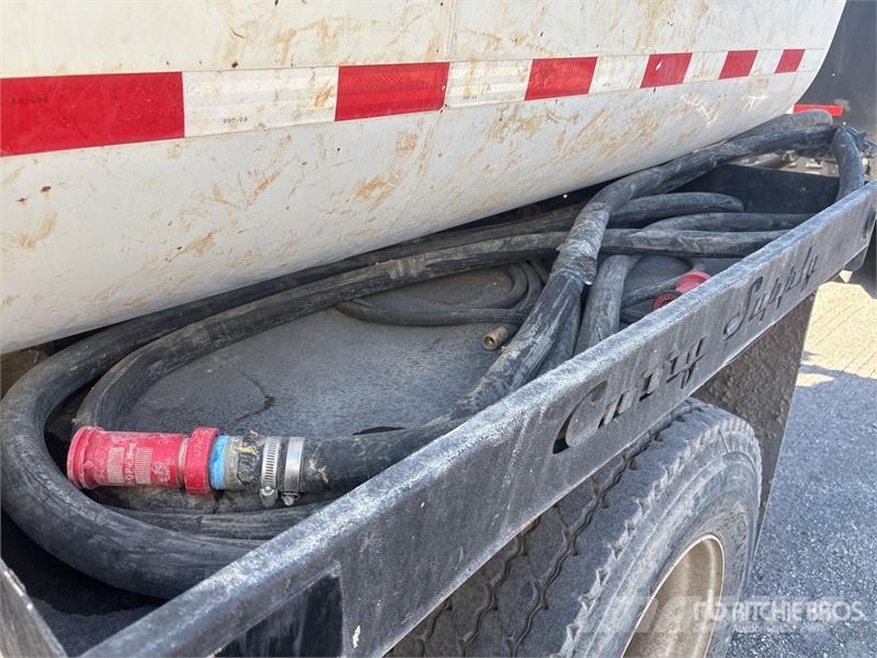 Ford F-750 صهاريج مياه