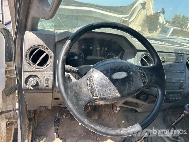 Ford F-750 Ūdens mašīnas