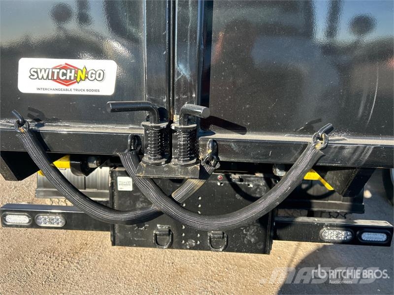 Ford F-750 Kravas automašinas konteineru vedeji