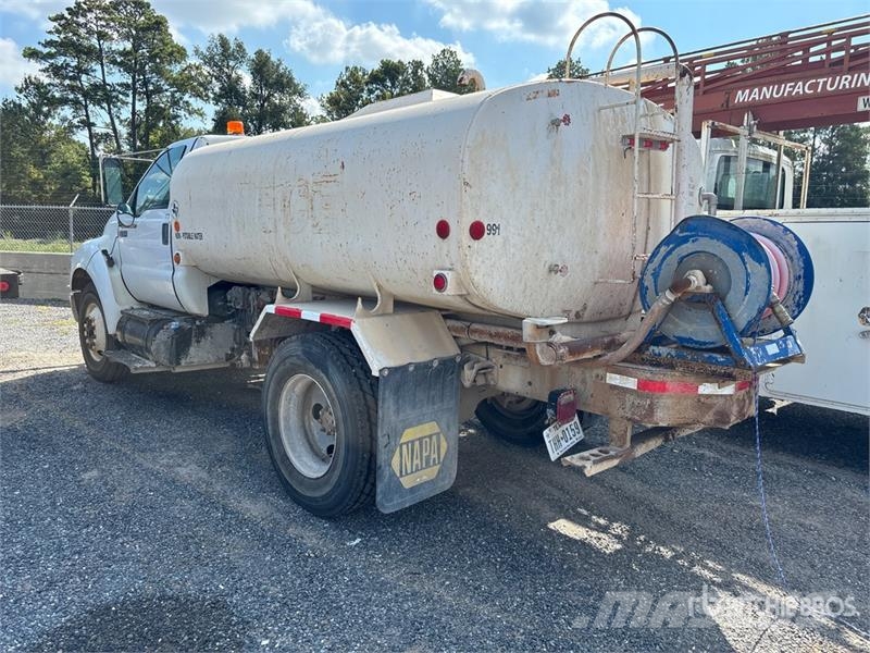 Ford F-750 Camiones cisterna