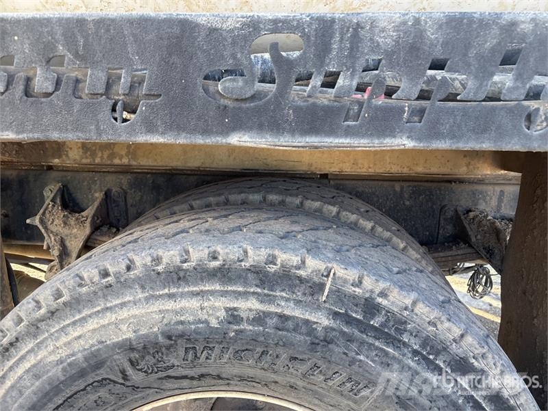 Ford F-750 صهاريج مياه
