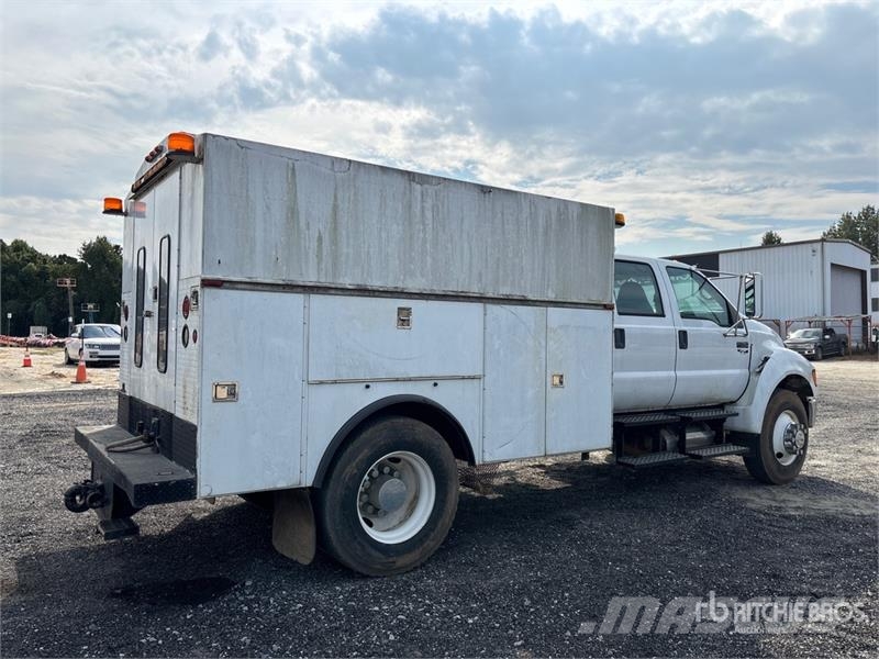 Ford F-750 Pick up/Fiancata ribaltabile