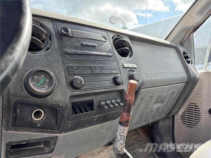Ford F-750 Ūdens mašīnas