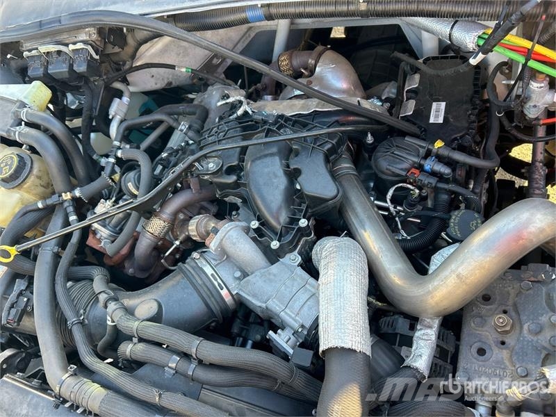 Ford F-750 Kravas automašinas konteineru vedeji
