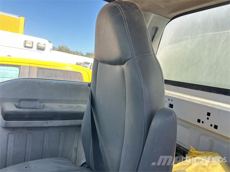 Ford F-750 Ūdens mašīnas