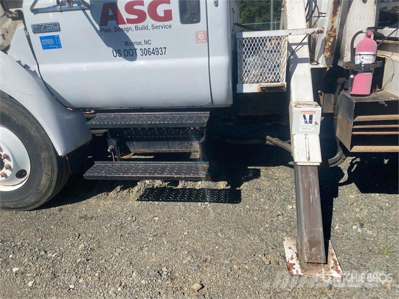 Ford F-750 Mobilni vrtalni tovornjaki