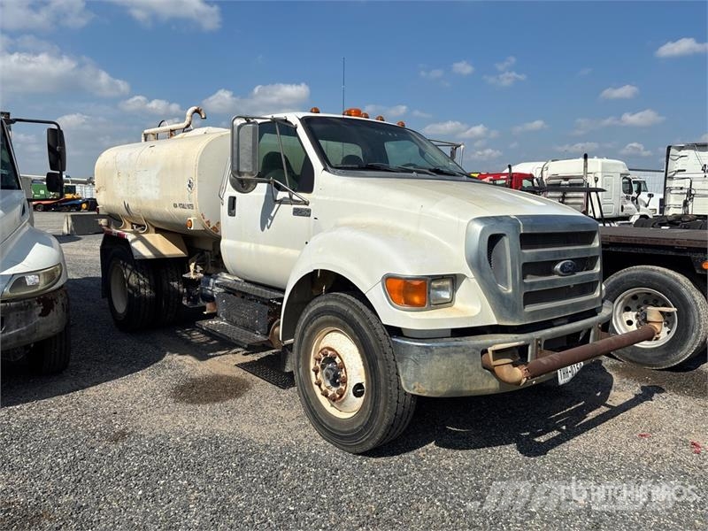 Ford F-750 Camiones cisterna